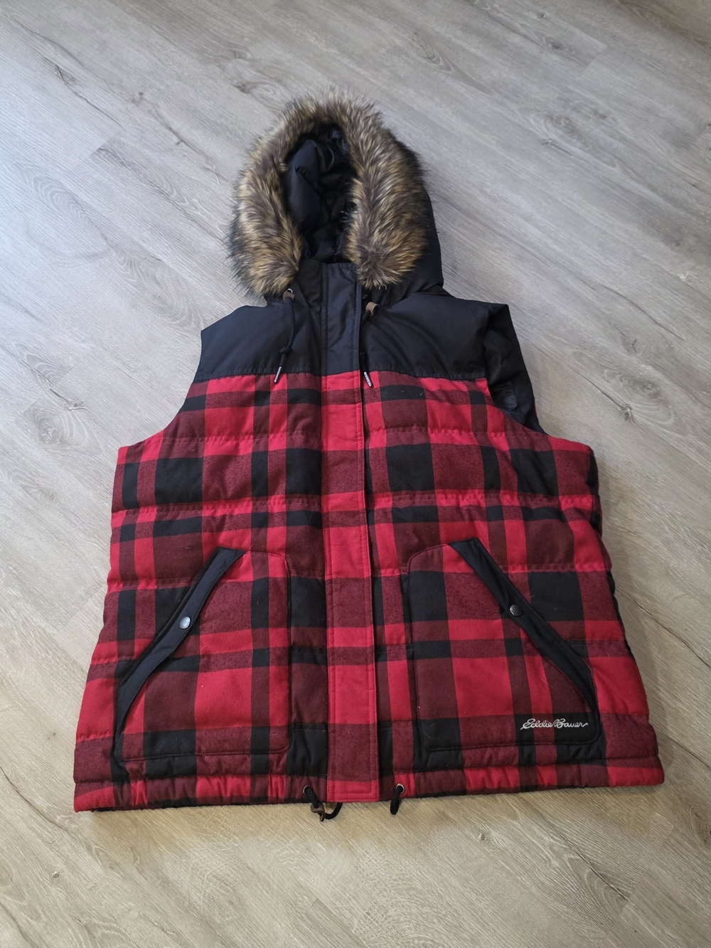 Eddie Bauer EB650 Hooded Down Puffer Vest Women's 2XL Plaid Red Black